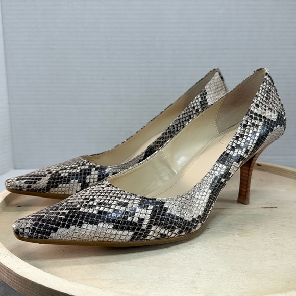 Calvin Klein Dolly Snake Print Pointy Square Toe Shoe Size 9.5 - Picture 1 of 9